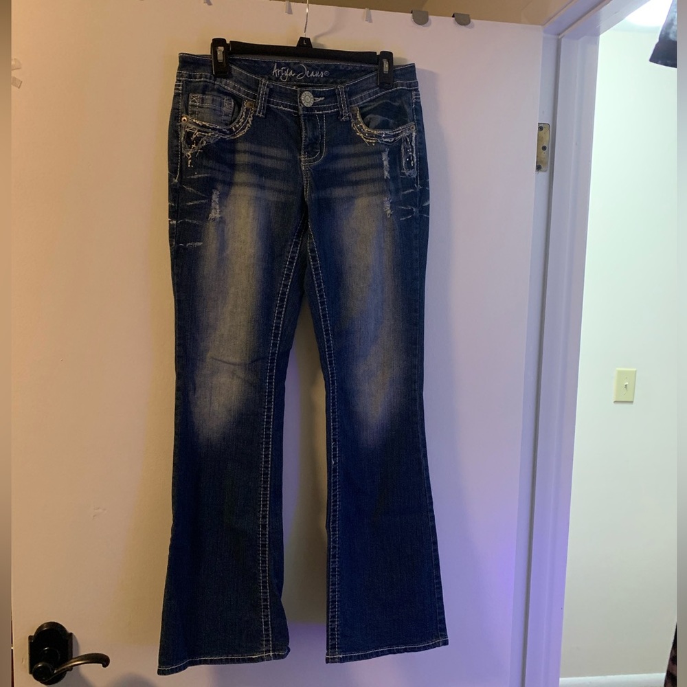 Ariya jeans